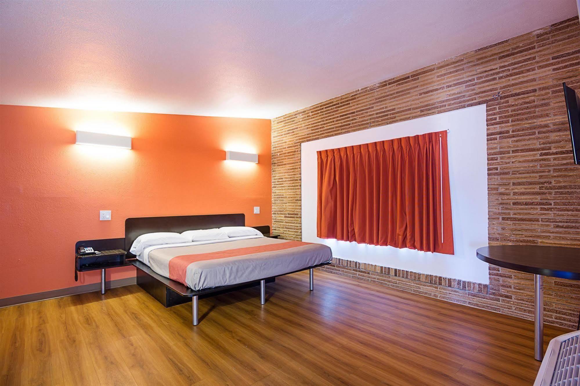 Motel 6 Хоббс Экстерьер фото