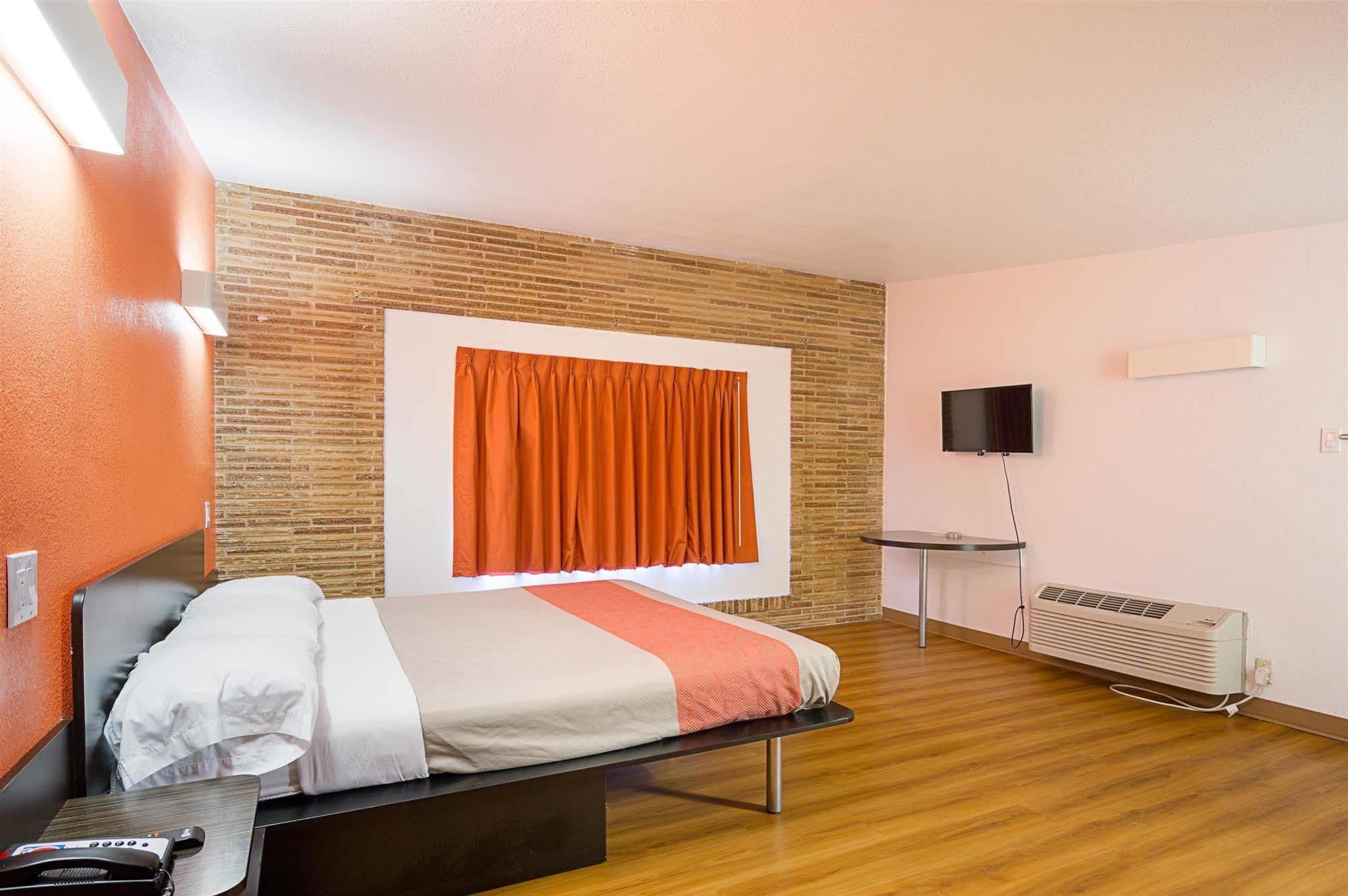 Motel 6 Хоббс Экстерьер фото